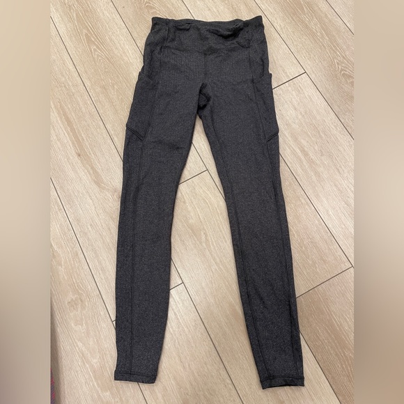 Women’s LuluLemon Knit Chevron On the Move Tight Size 6 with Pockets 🩶 - Picture 1 of 4
